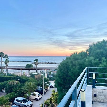 Sea And Mountain Views From Your Rooftop ! Сен-Лоран-дю-Вар Экстерьер фото